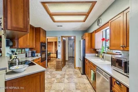 8459 Sand Point Drive W Jacksonville FL 32244