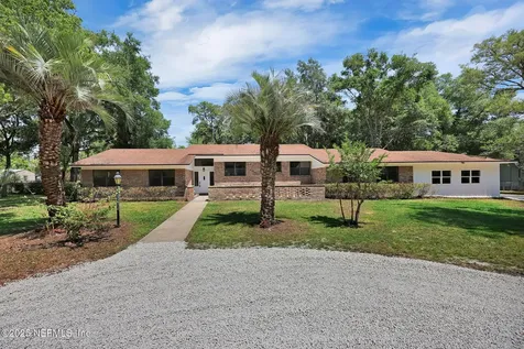 832 Lake Asbury Drive Green Cove Springs FL 32043