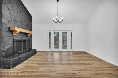832 Lake Asbury Drive Green Cove Springs FL 32043