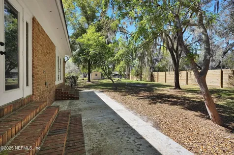 832 Lake Asbury Drive Green Cove Springs FL 32043