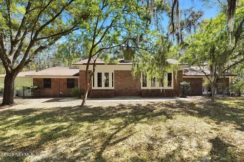 832 Lake Asbury Drive Green Cove Springs FL 32043