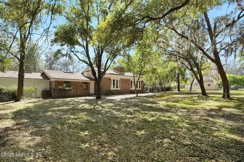 832 Lake Asbury Drive Green Cove Springs FL 32043