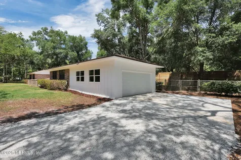 832 Lake Asbury Drive Green Cove Springs FL 32043
