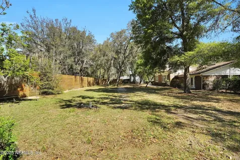 832 Lake Asbury Drive Green Cove Springs FL 32043