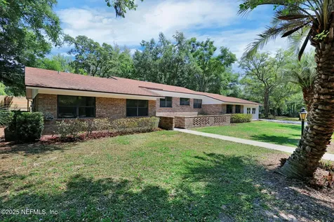 832 Lake Asbury Drive Green Cove Springs FL 32043