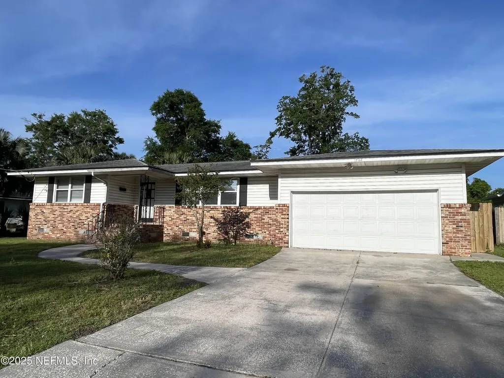 1246 Lamanto Avenue E Jacksonville FL 32211