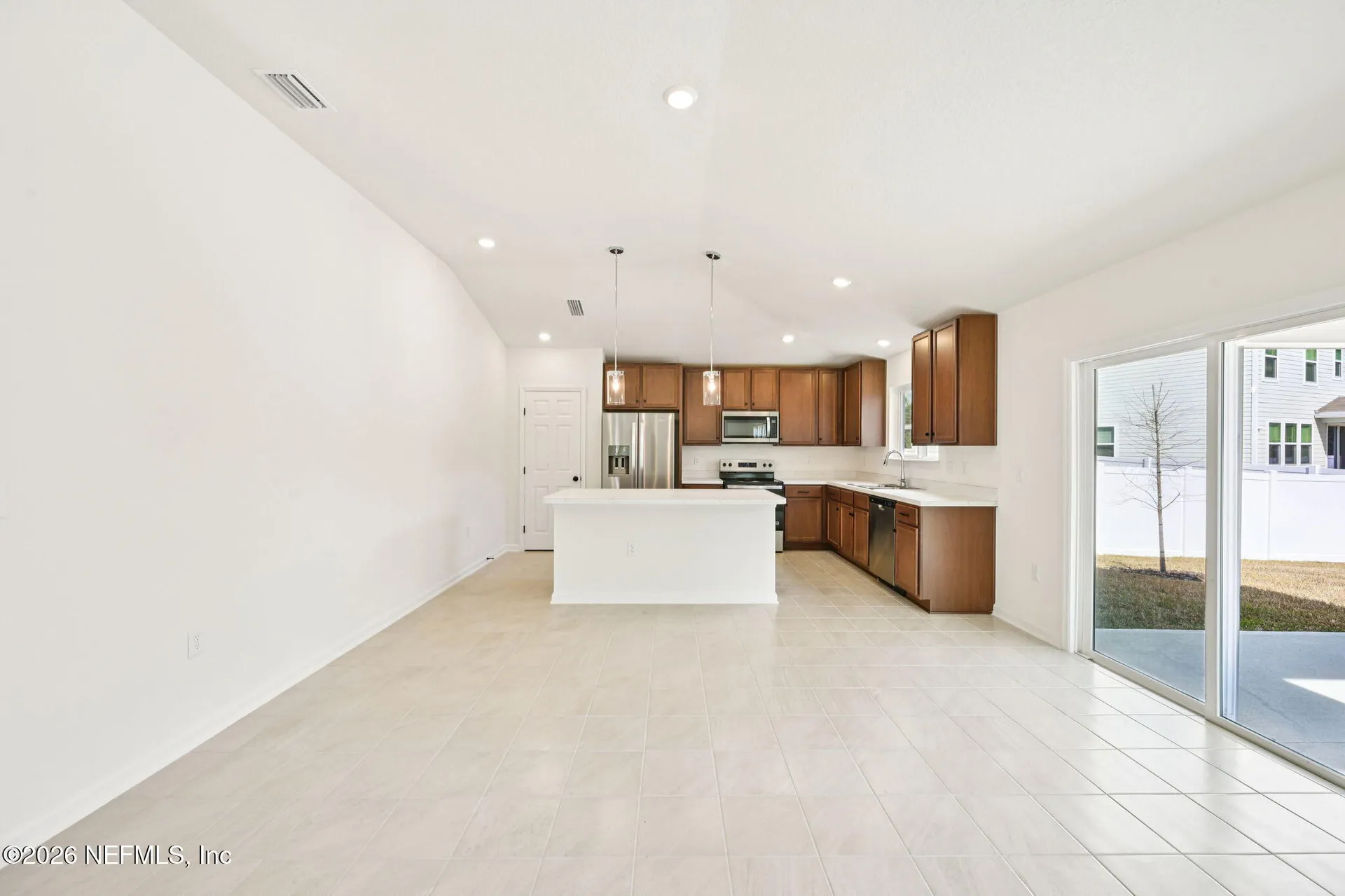 750 Panther Lake Jacksonville FL 32221