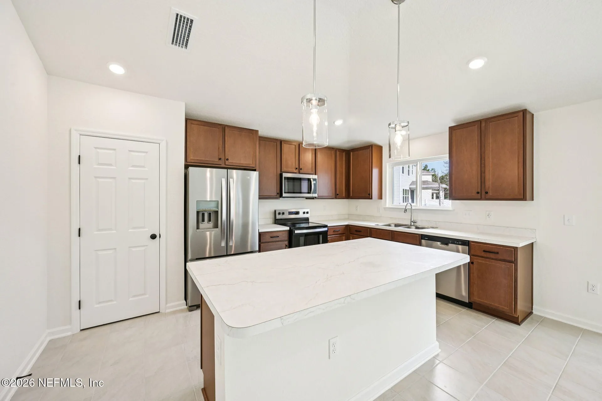 750 Panther Lake Jacksonville FL 32221