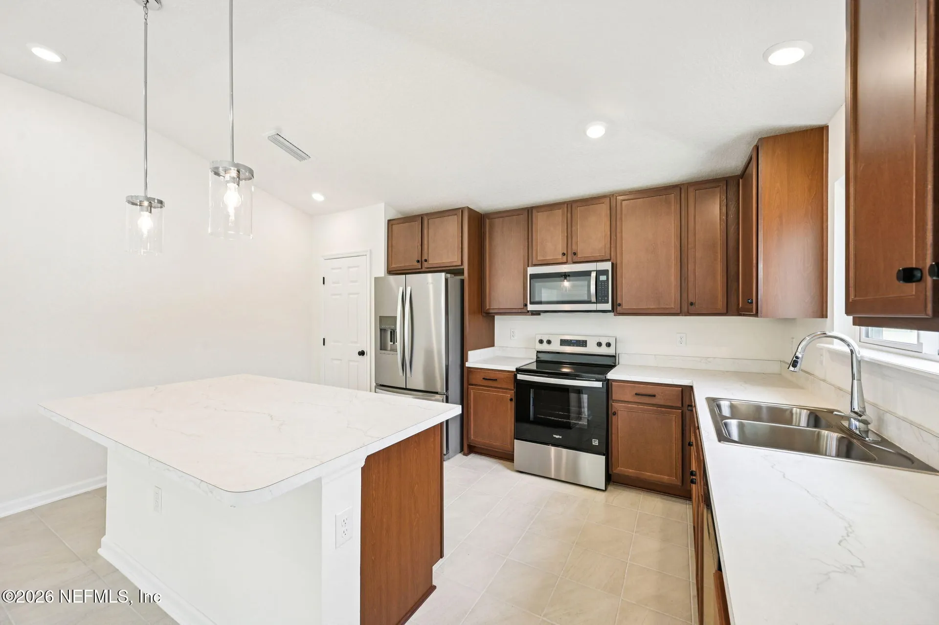 750 Panther Lake Jacksonville FL 32221