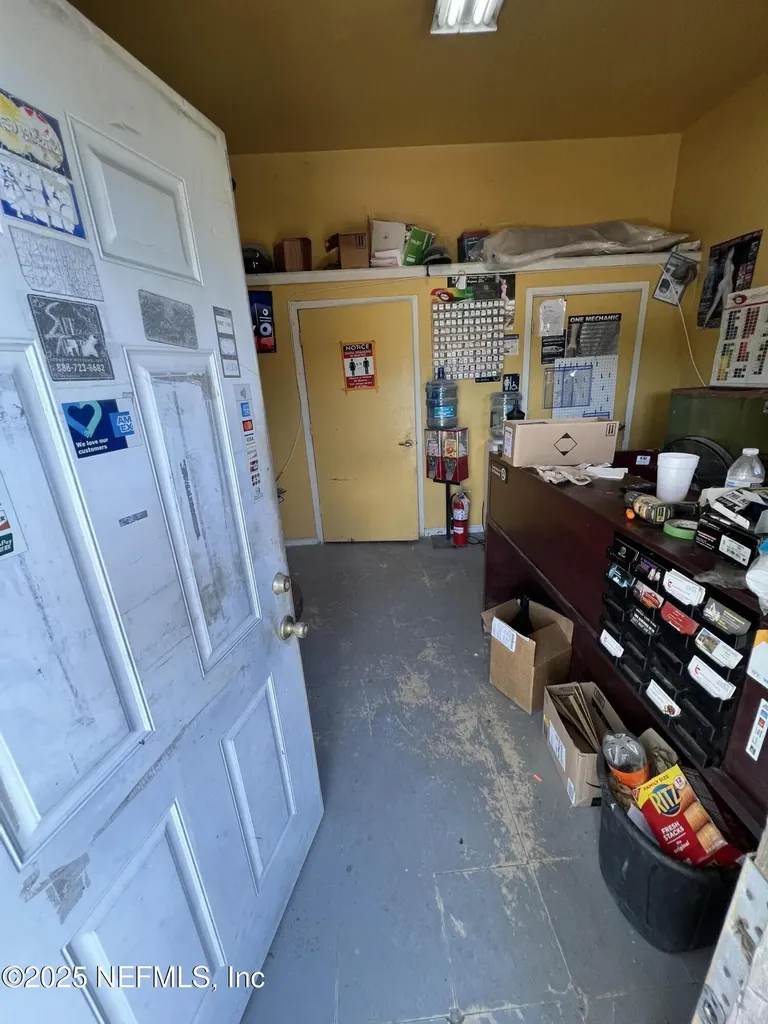 2305 W Beaver Street Jacksonville FL 32209
