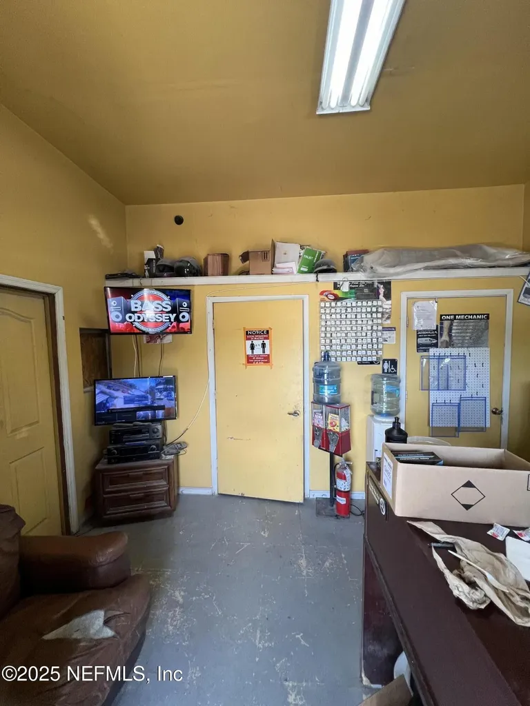 2305 W Beaver Street Jacksonville FL 32209