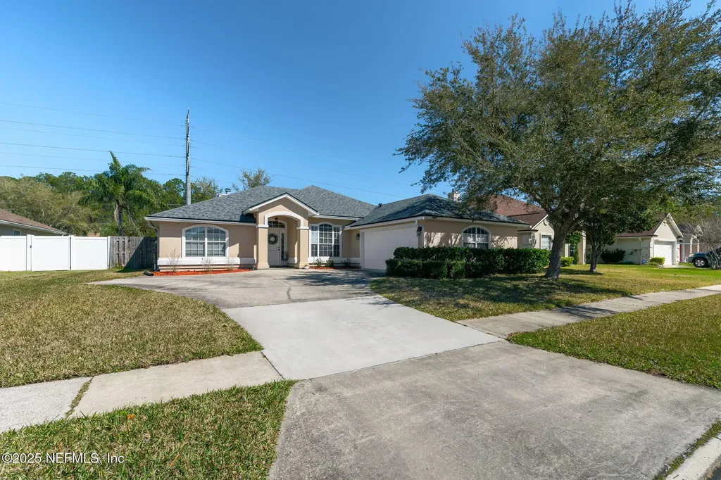 4987 Grand Lakes Drive N Jacksonville FL 32258