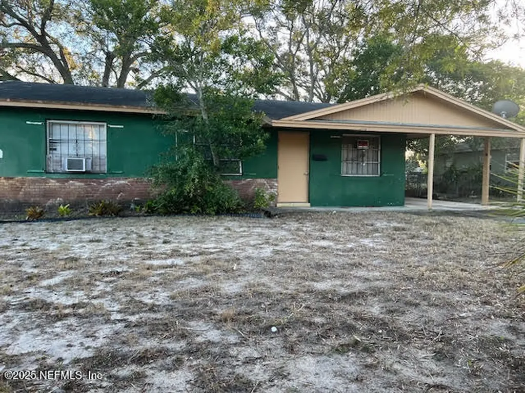 1605 N Patrick Circle Daytona Beach FL 32117