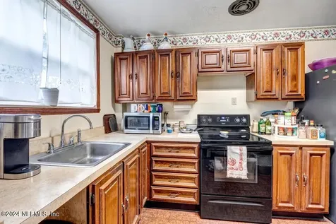 332 Tidewater Circle W Jacksonville FL 32211