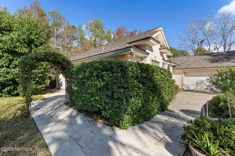 9160 Woodjack Court Jacksonville FL 32256