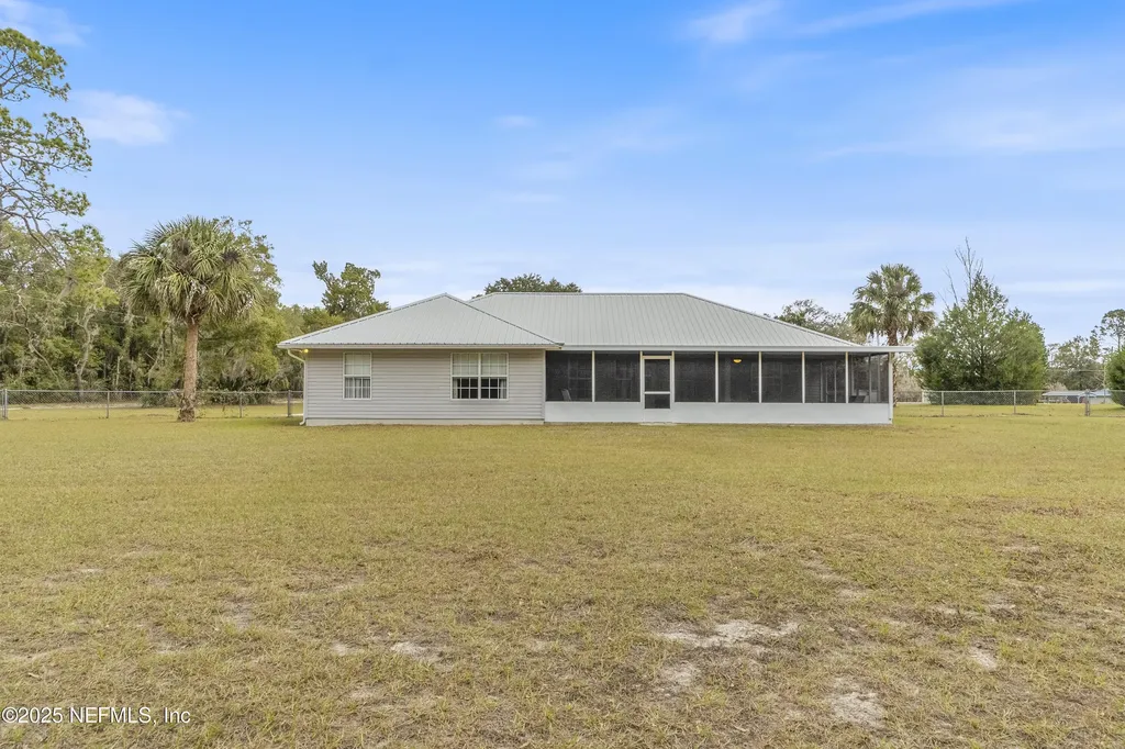 1055 Old Gainesville Highway Interlachen FL 32148