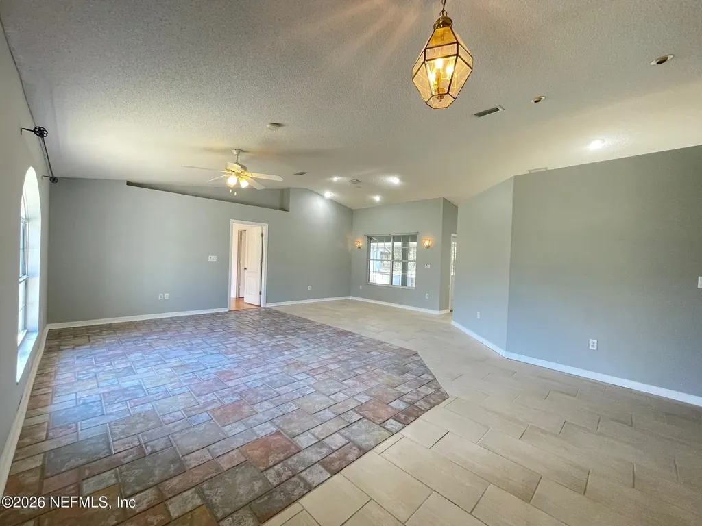1055 Old Gainesville Highway Interlachen FL 32148
