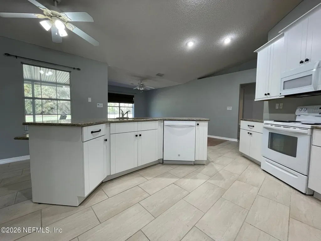 1055 Old Gainesville Highway Interlachen FL 32148