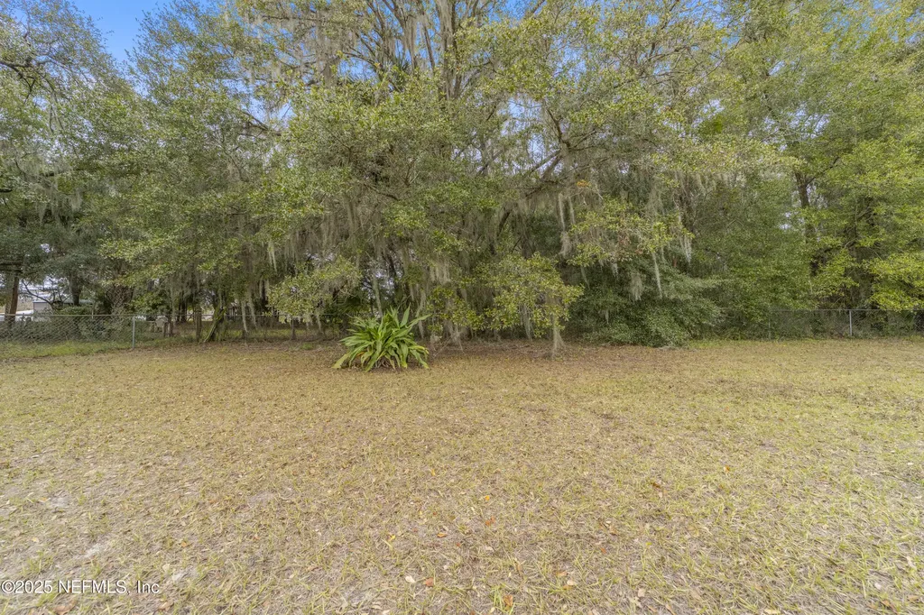 1055 Old Gainesville Highway Interlachen FL 32148
