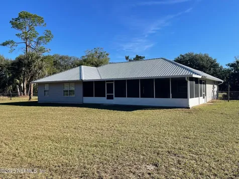 1055 Old Gainesville Highway Interlachen FL 32148