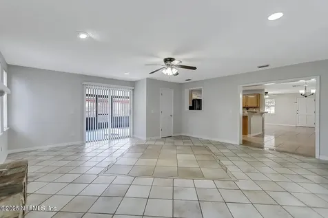 11531 Laguna Court Jacksonville FL 32218