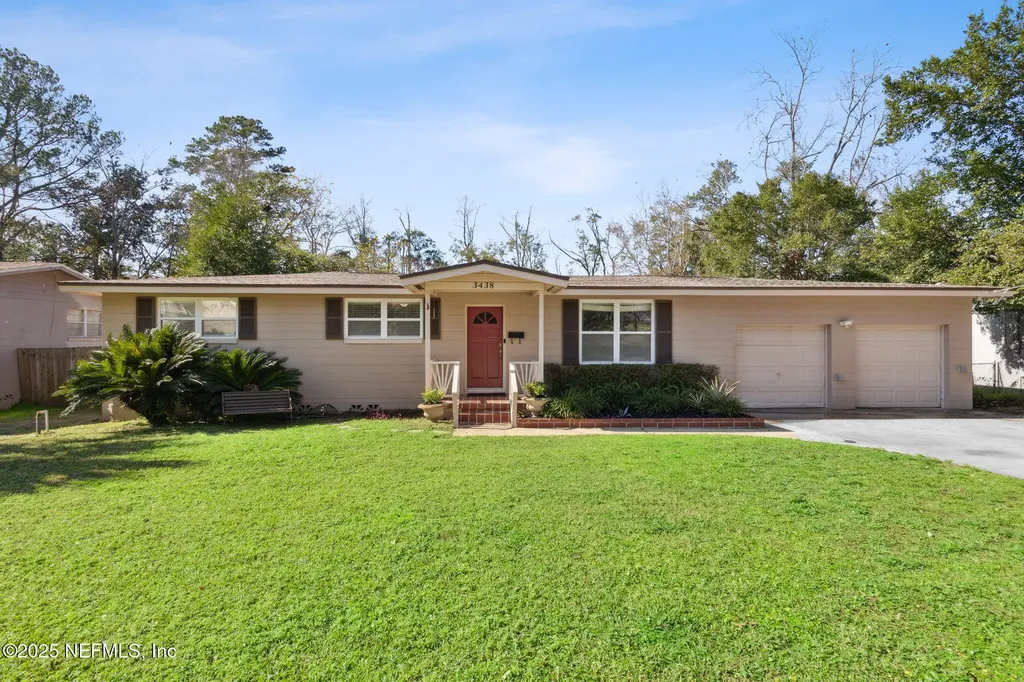 3438 Emerald Isle Circle W Jacksonville FL 32216