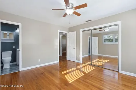 3438 Emerald Isle Circle W Jacksonville FL 32216