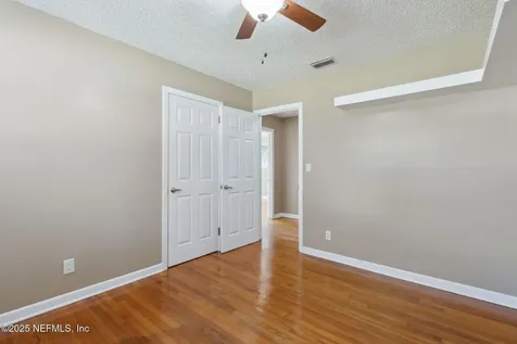 3438 Emerald Isle Circle W Jacksonville FL 32216