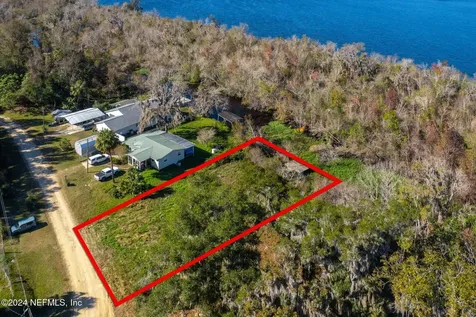 120 Ridgeline Avenue Satsuma FL 32189