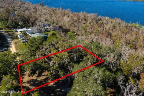 118 Ridgeline Avenue Satsuma FL 32189