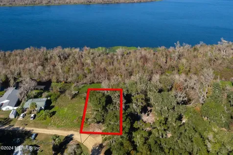 118 Ridgeline Avenue Satsuma FL 32189