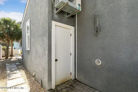 202 Margaret Street Neptune Beach FL 32266