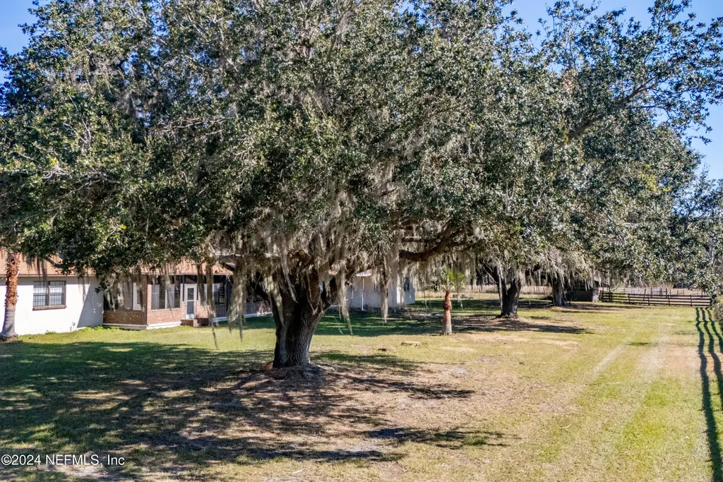 11289 SW 85th Avenue Hampton FL 32044