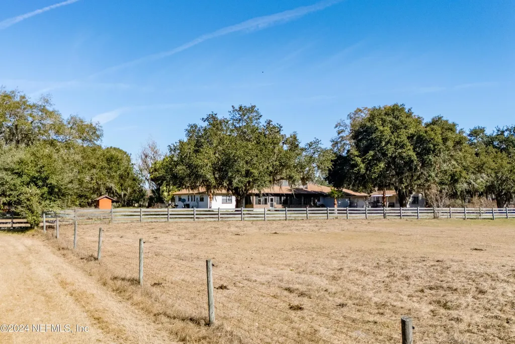 11289 SW 85th Avenue Hampton FL 32044