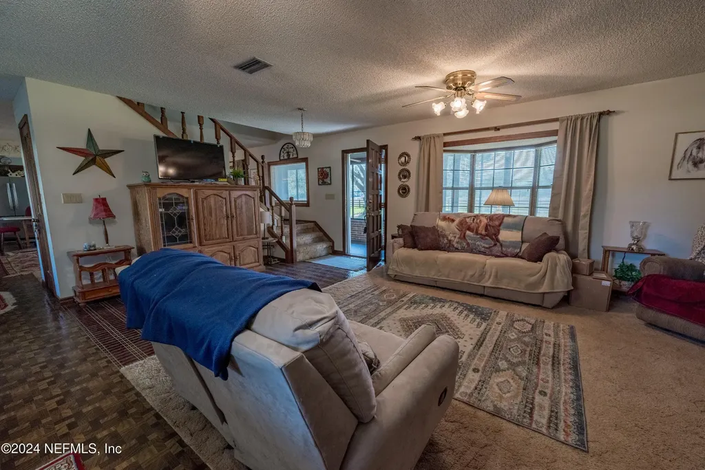 11289 SW 85th Avenue Hampton FL 32044