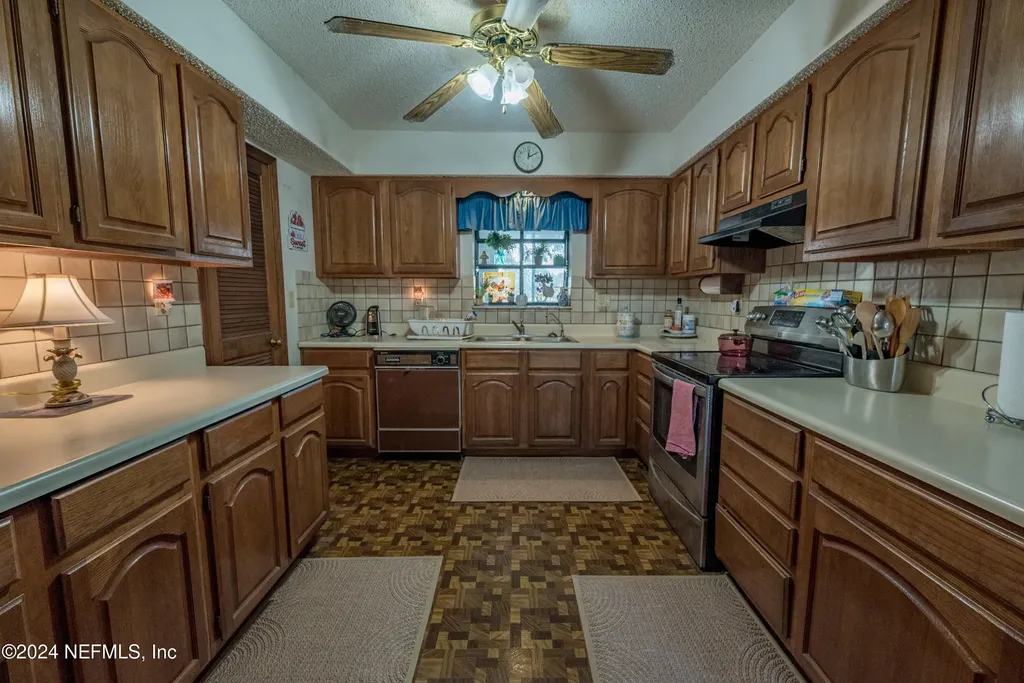11289 SW 85th Avenue Hampton FL 32044