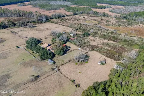11289 SW 85th Avenue Hampton FL 32044