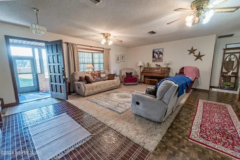 11289 SW 85th Avenue Hampton FL 32044