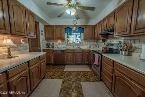 11289 SW 85th Avenue Hampton FL 32044