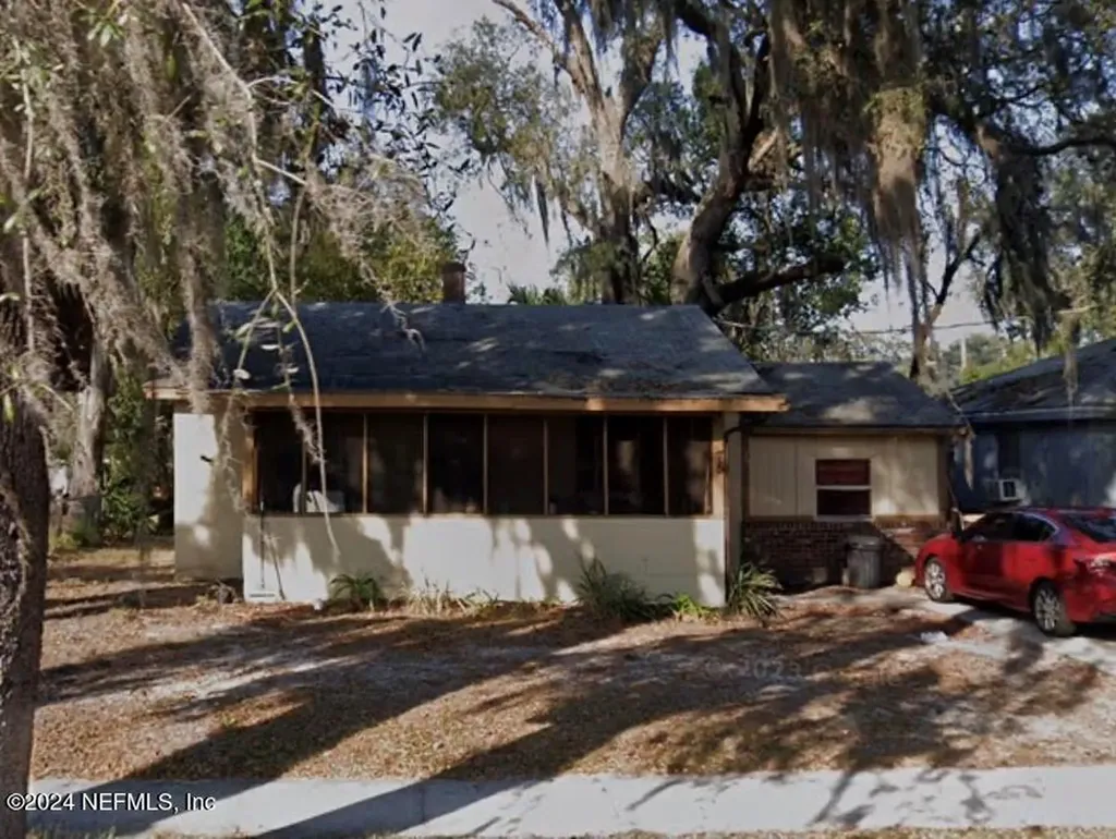 75 E 61st Street Jacksonville FL 32208