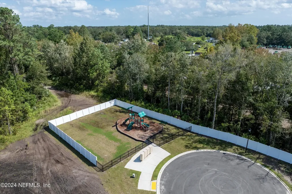 64 Brazil Nut Circle Jacksonville FL 32218