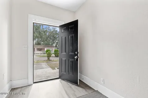 671 Fern Street Jacksonville FL 32206