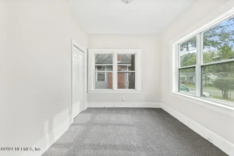 671 Fern Street Jacksonville FL 32206
