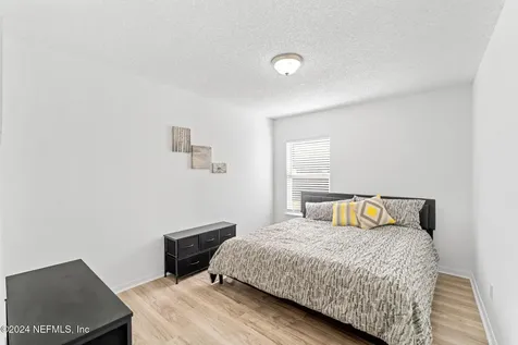 4948 Mints Court Jacksonville FL 32218