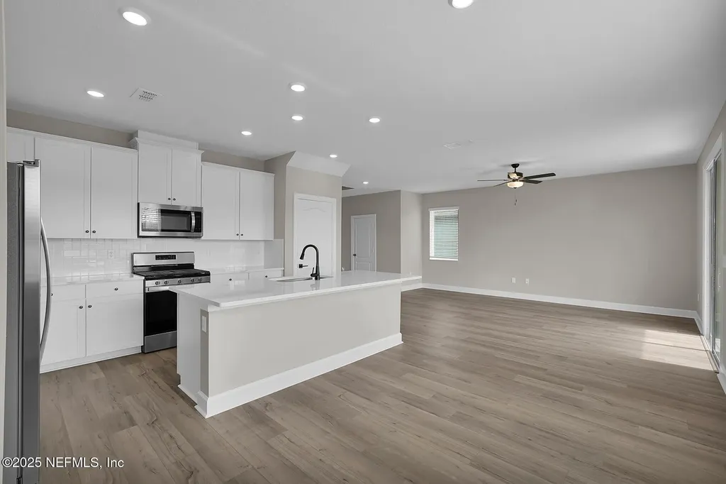 3987 Gareys Ferry Way Middleburg FL 32068