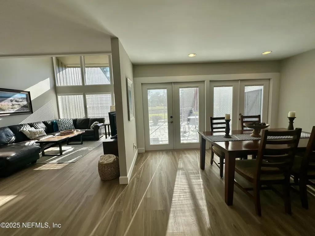 9942 Sawgrass Drive E Ponte Vedra Beach FL 32082