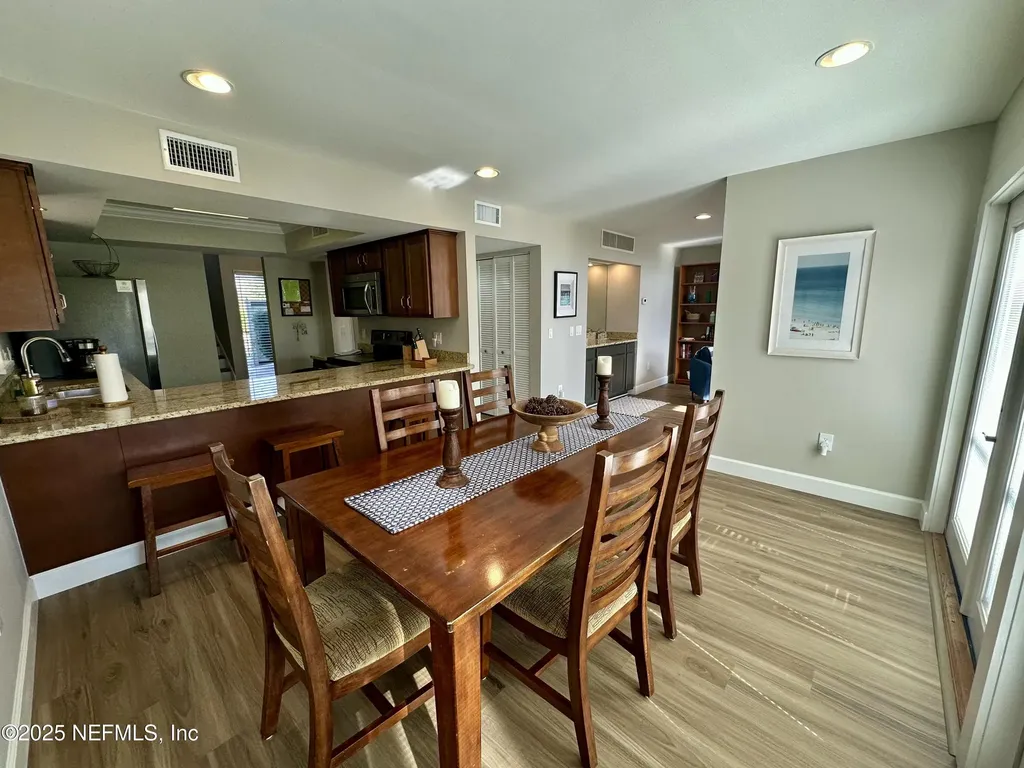 9942 Sawgrass Drive E Ponte Vedra Beach FL 32082
