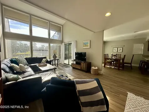 9942 Sawgrass Drive E Ponte Vedra Beach FL 32082