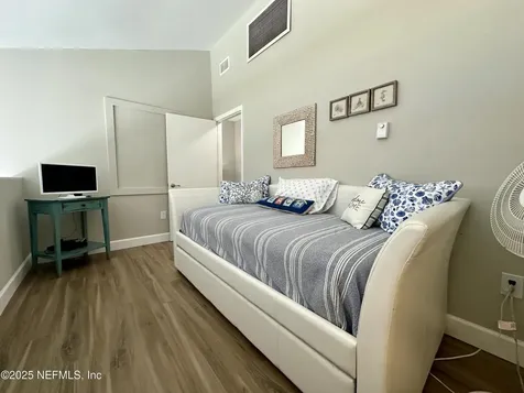 9942 Sawgrass Drive E Ponte Vedra Beach FL 32082