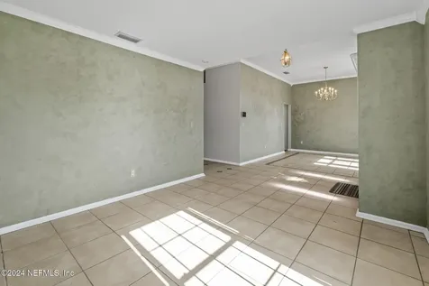 6829 Gentle Oaks Court Jacksonville FL 32244